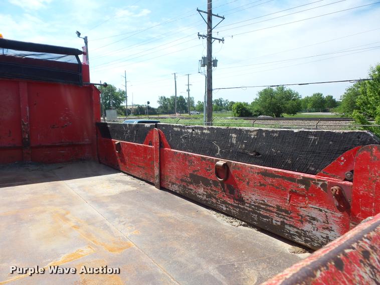 image for item DD9477 2001 GMC C6500 dump truck