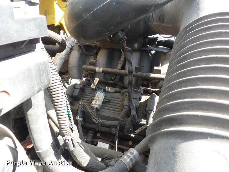 image for item DD9477 2001 GMC C6500 dump truck