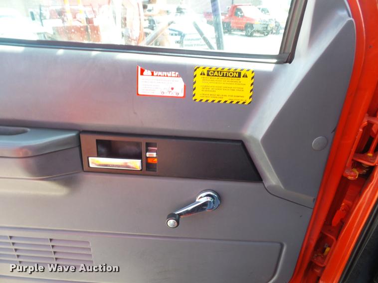 image for item DD9477 2001 GMC C6500 dump truck