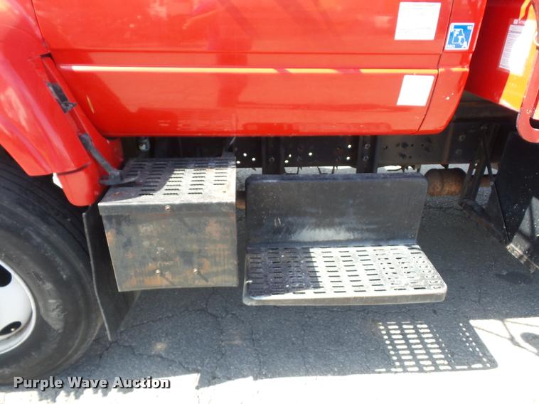 image for item DD9478 2001 GMC C6500 dump truck