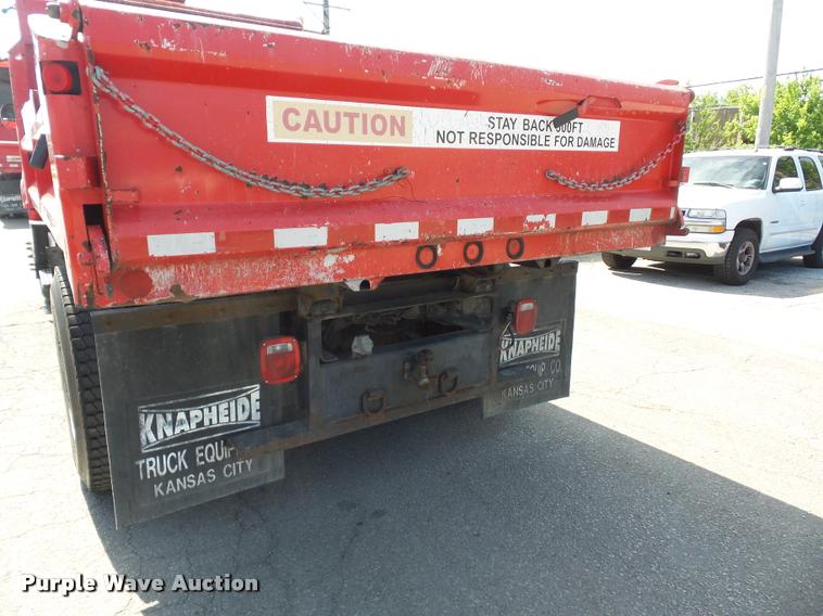 image for item DD9478 2001 GMC C6500 dump truck