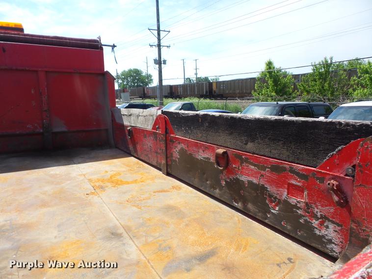 image for item DD9478 2001 GMC C6500 dump truck