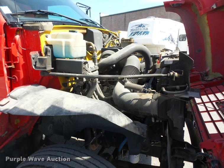 image for item DD9478 2001 GMC C6500 dump truck