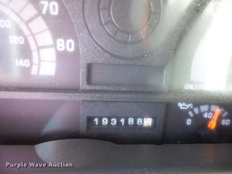 image for item DD9478 2001 GMC C6500 dump truck