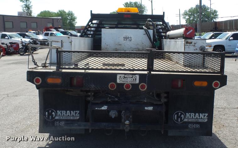 image for item DD9479 2006 Ford F450 Super Duty flatbed truck