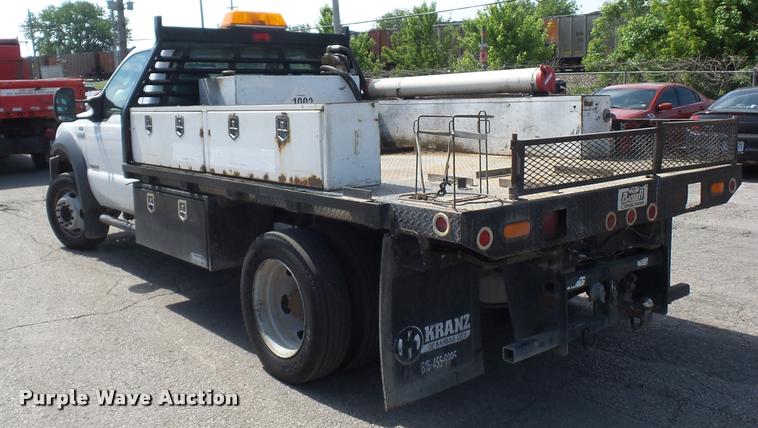 image for item DD9479 2006 Ford F450 Super Duty flatbed truck