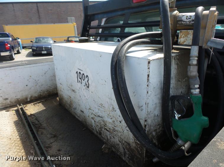 image for item DD9479 2006 Ford F450 Super Duty flatbed truck