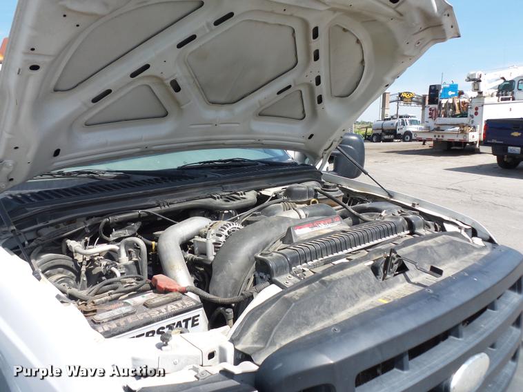 image for item DD9479 2006 Ford F450 Super Duty flatbed truck