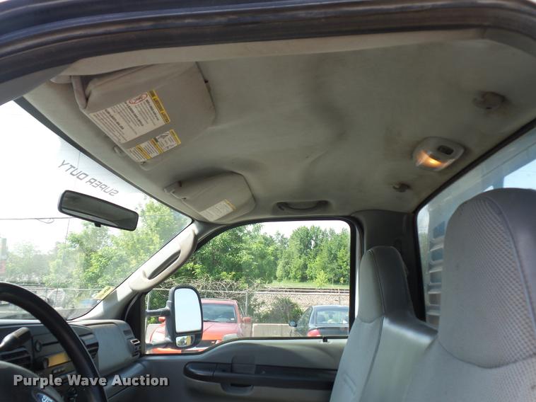 image for item DD9479 2006 Ford F450 Super Duty flatbed truck