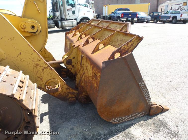 image for item DD9480 1983 Caterpillar 963 track loader