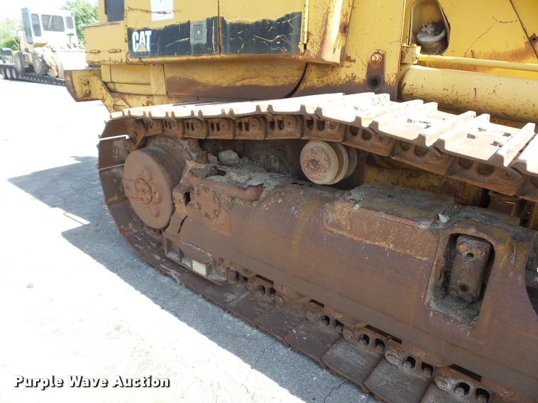 image for item DD9480 1983 Caterpillar 963 track loader