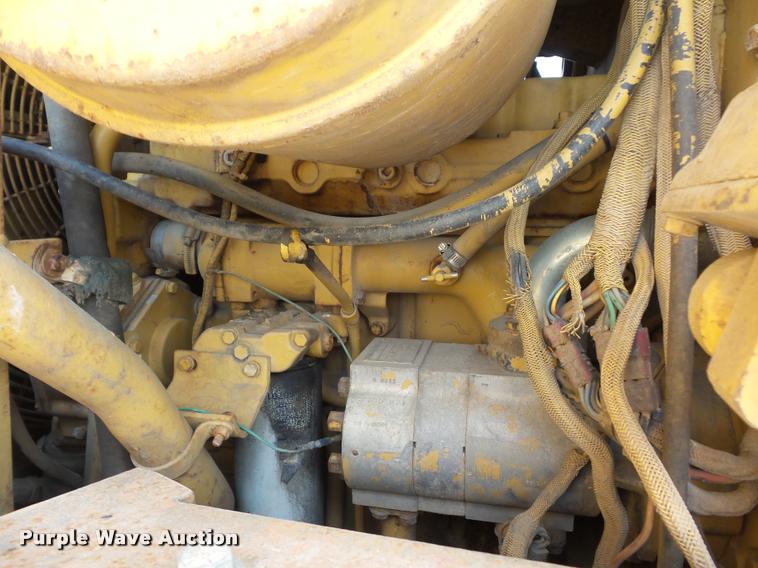 image for item DD9480 1983 Caterpillar 963 track loader