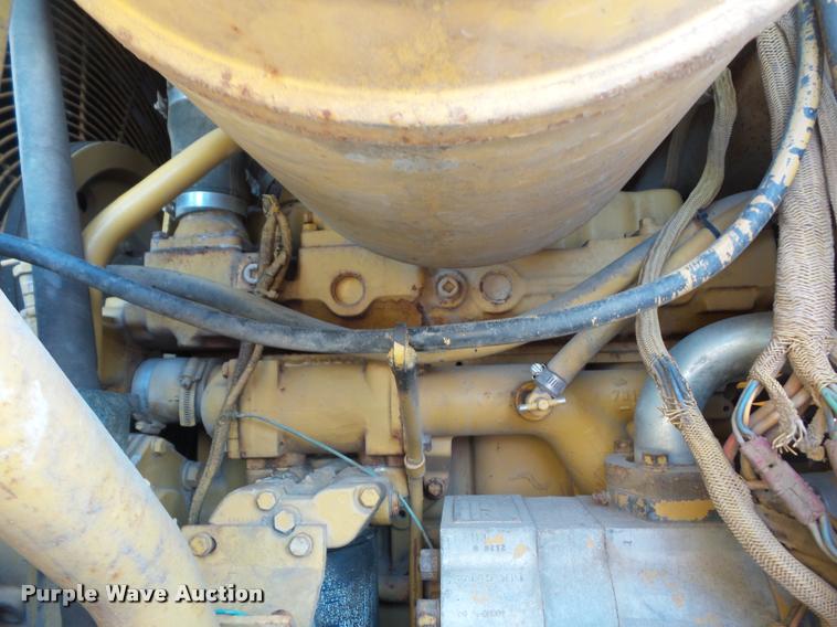 image for item DD9480 1983 Caterpillar 963 track loader