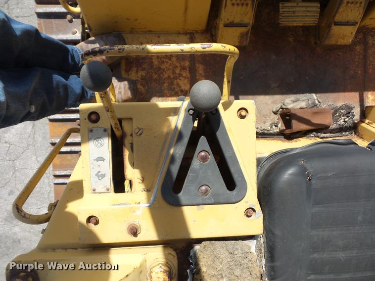 image for item DD9480 1983 Caterpillar 963 track loader