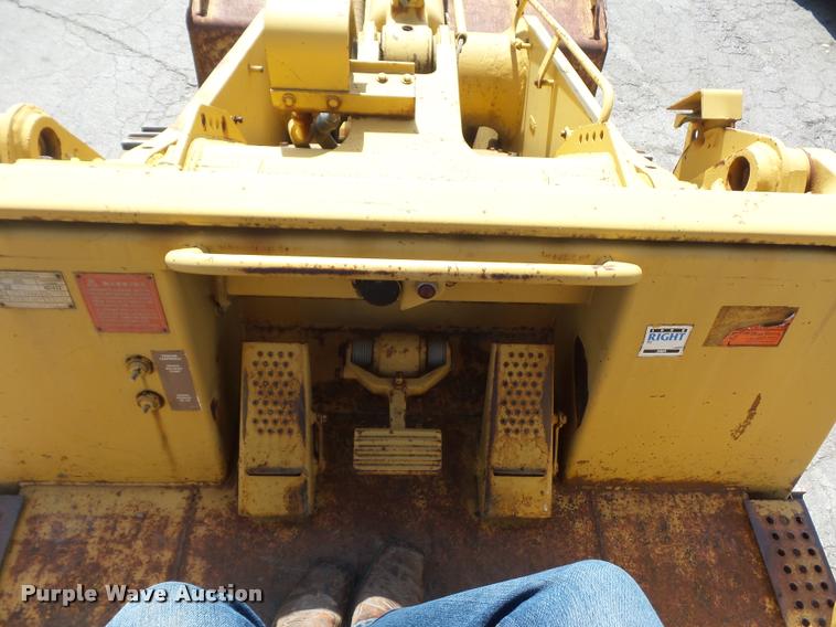 image for item DD9480 1983 Caterpillar 963 track loader