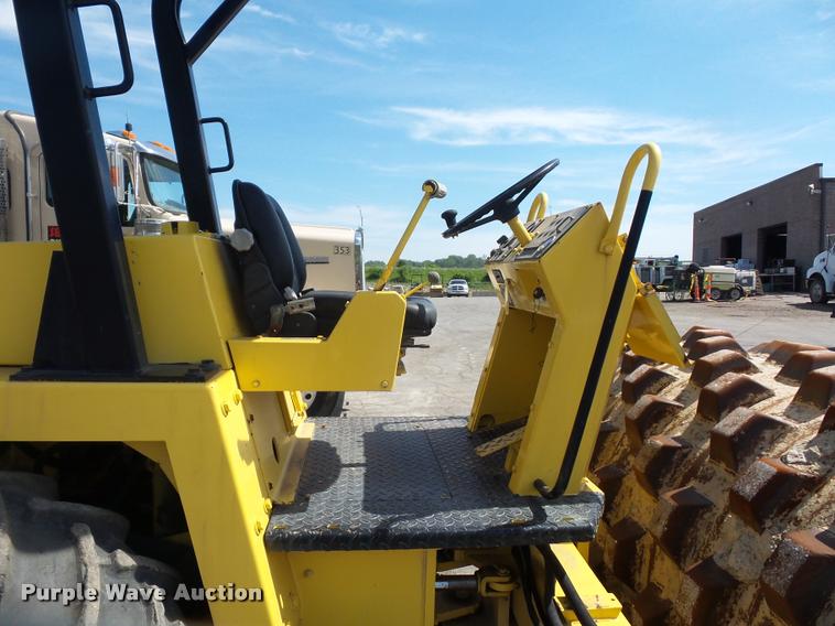 image for item DD9481 Bomag BW172PD-2 single drum roller