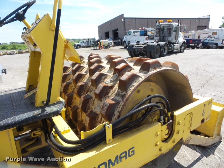 image for item DD9481 Bomag BW172PD-2 single drum roller