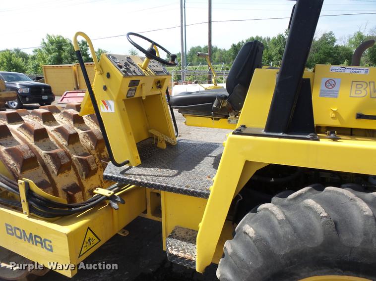 image for item DD9481 Bomag BW172PD-2 single drum roller