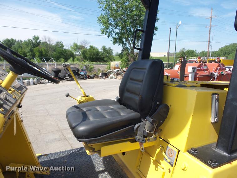 image for item DD9481 Bomag BW172PD-2 single drum roller