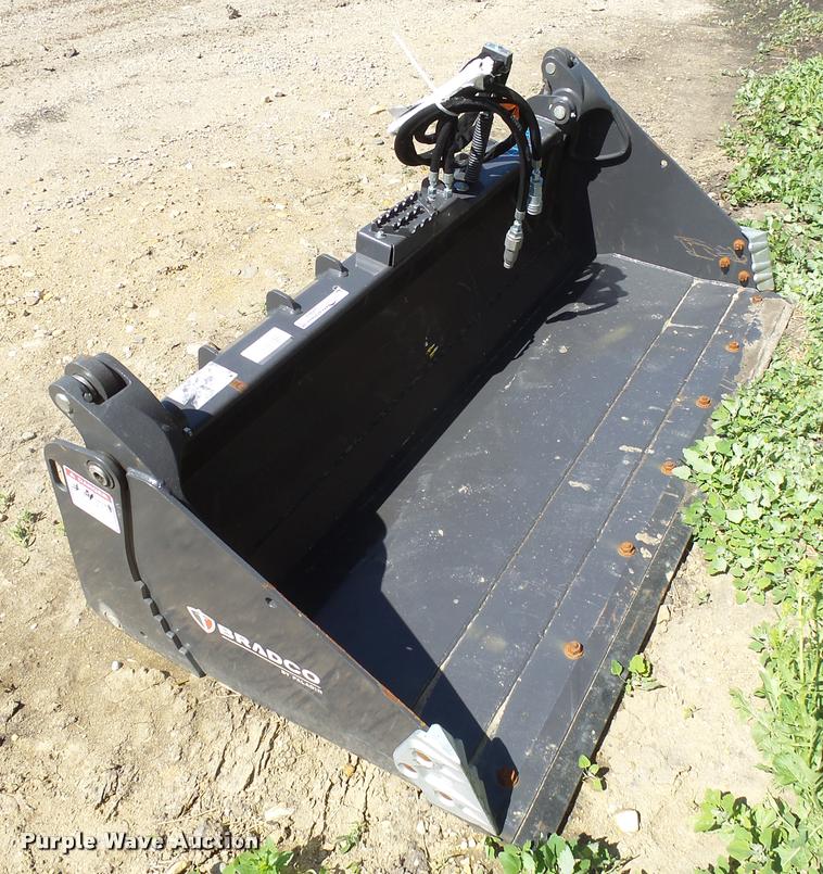 2015 Bradco MP72 fourinone skid steer bucket in Watertown, SD Item