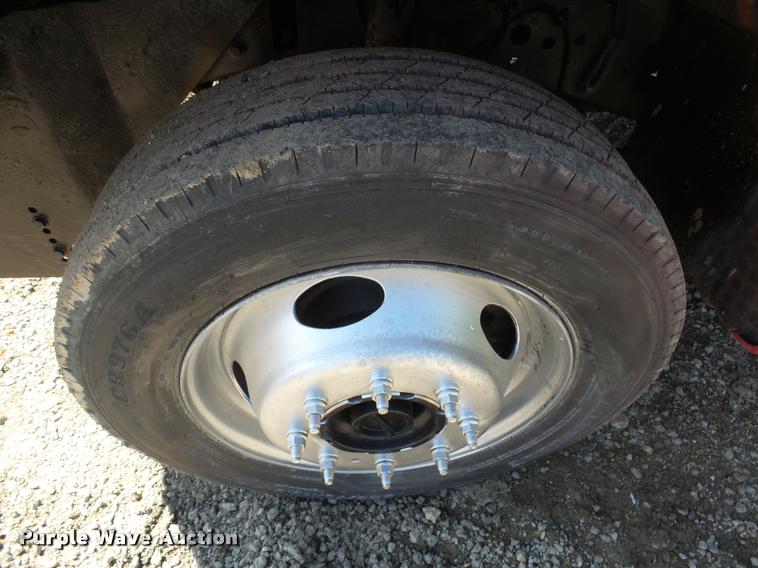 image for item DH9650 1999 Ford F550 Super Duty Crew Cab dump truck