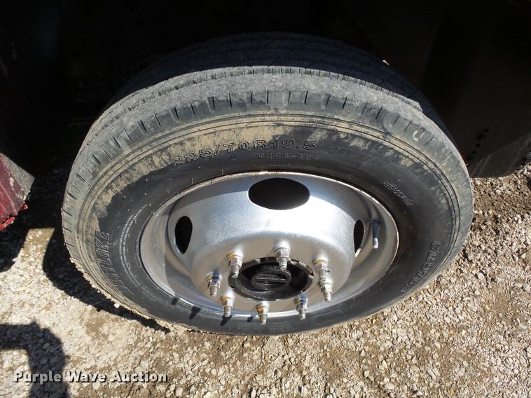 image for item DH9650 1999 Ford F550 Super Duty Crew Cab dump truck