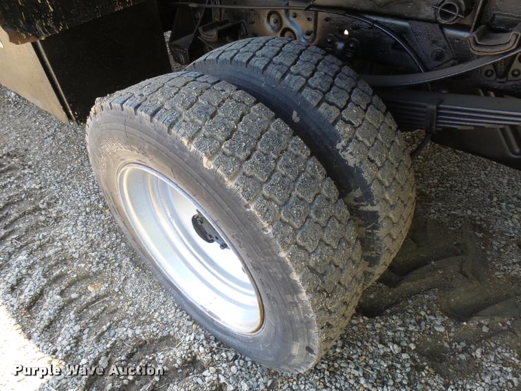 image for item DH9650 1999 Ford F550 Super Duty Crew Cab dump truck