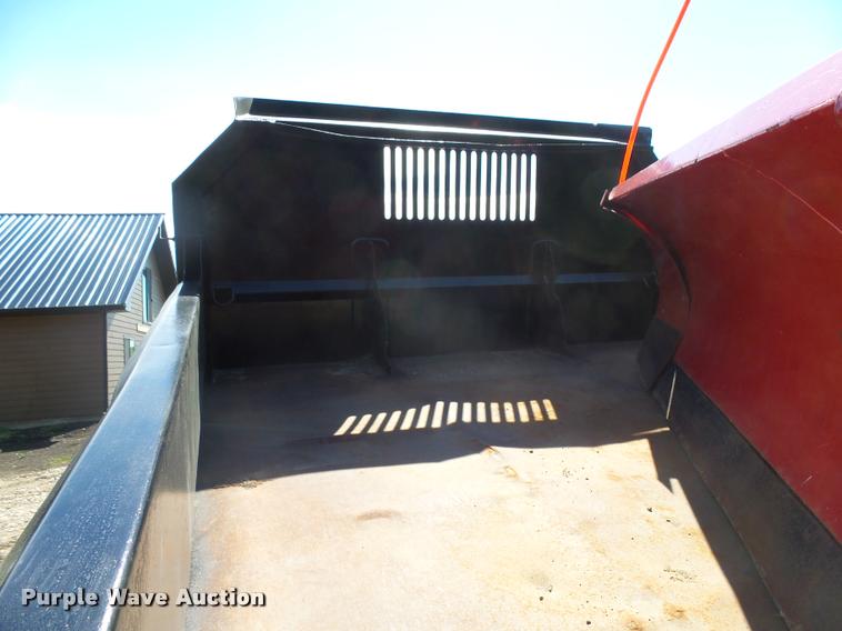 image for item DH9650 1999 Ford F550 Super Duty Crew Cab dump truck