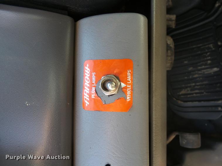 image for item DH9650 1999 Ford F550 Super Duty Crew Cab dump truck