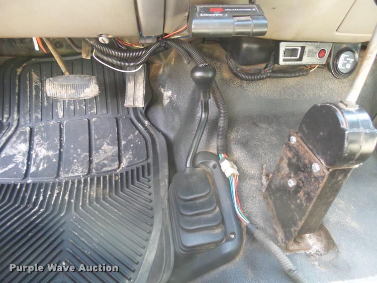 image for item DH9650 1999 Ford F550 Super Duty Crew Cab dump truck