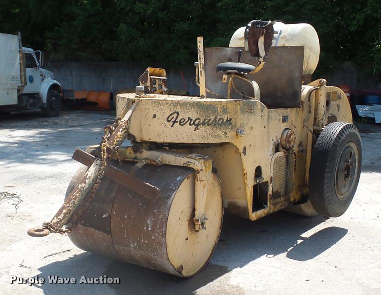 image for item DJ9504 Ferguson double drum roller