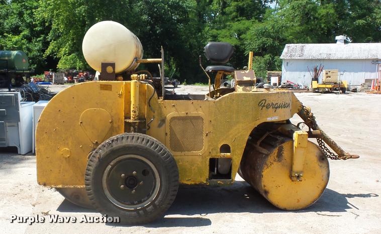 image for item DJ9504 Ferguson double drum roller