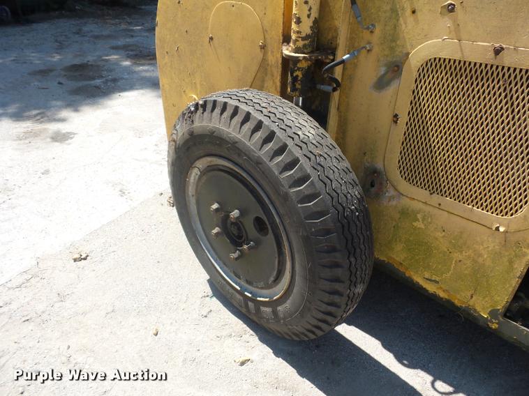 image for item DJ9504 Ferguson double drum roller