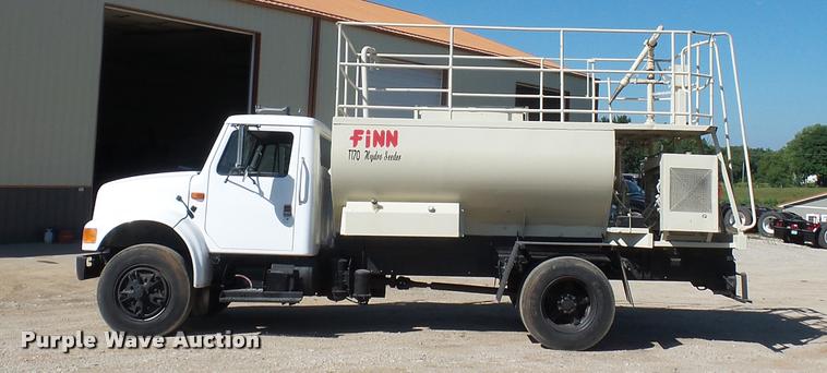 image for item DJ9511 1991 International 4900 hydro seeder truck