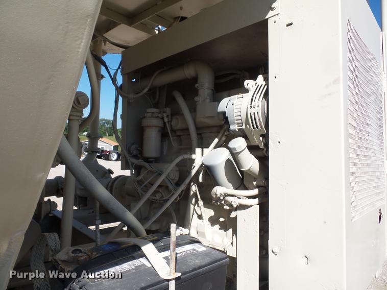 image for item DJ9511 1991 International 4900 hydro seeder truck