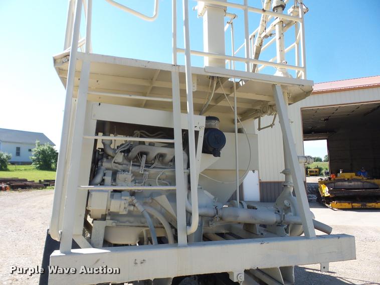 image for item DJ9511 1991 International 4900 hydro seeder truck