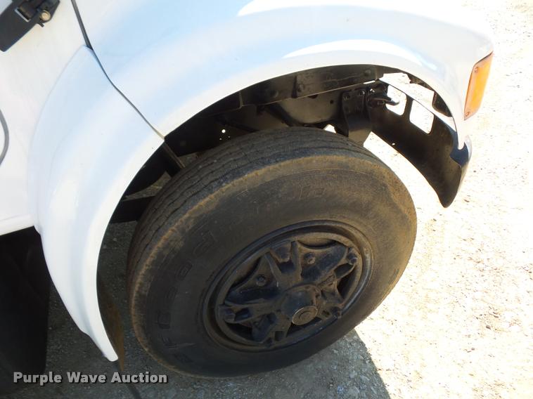 image for item DJ9511 1991 International 4900 hydro seeder truck