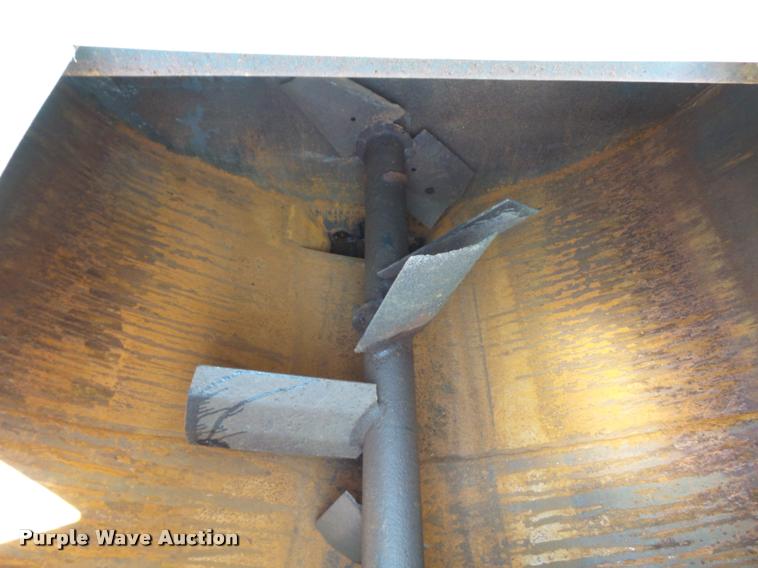 image for item DJ9511 1991 International 4900 hydro seeder truck