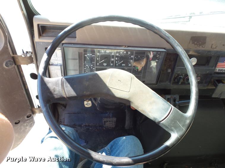 image for item DJ9511 1991 International 4900 hydro seeder truck