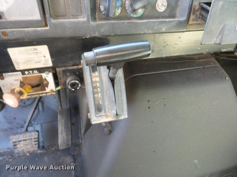 image for item DJ9511 1991 International 4900 hydro seeder truck