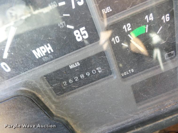 image for item DJ9511 1991 International 4900 hydro seeder truck