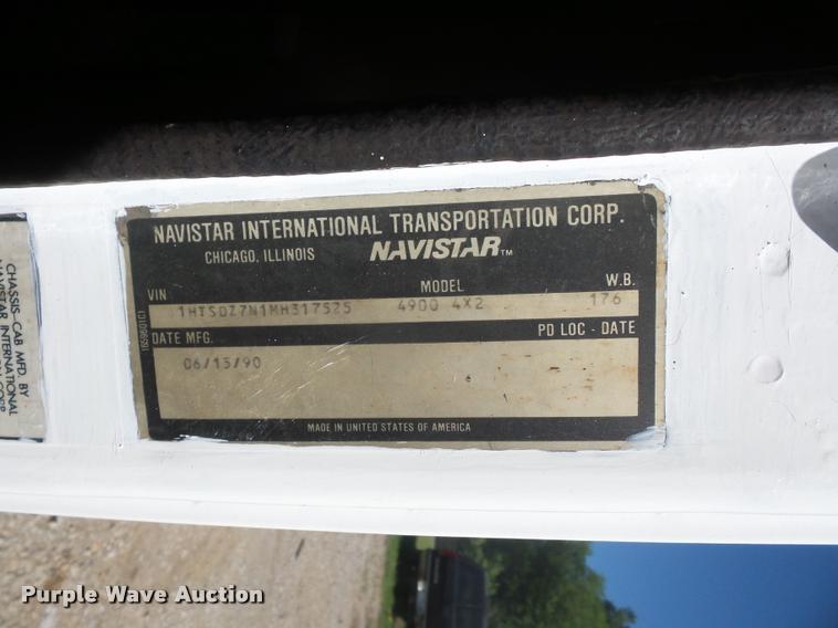 image for item DJ9511 1991 International 4900 hydro seeder truck