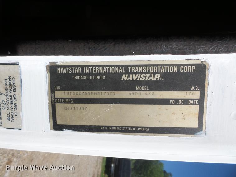 image for item DJ9511 1991 International 4900 hydro seeder truck