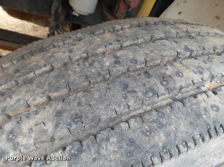 image for item DL9108 2003 Freightliner FL70 service truck with crane