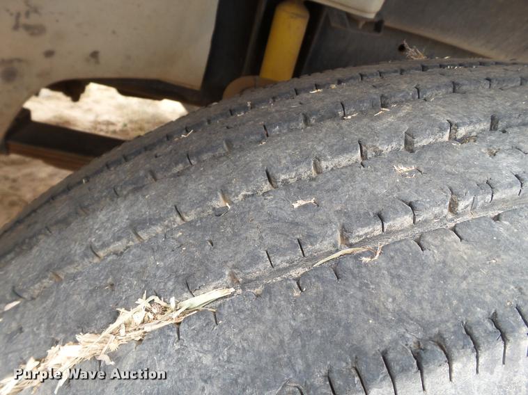 image for item DL9108 2003 Freightliner FL70 service truck with crane