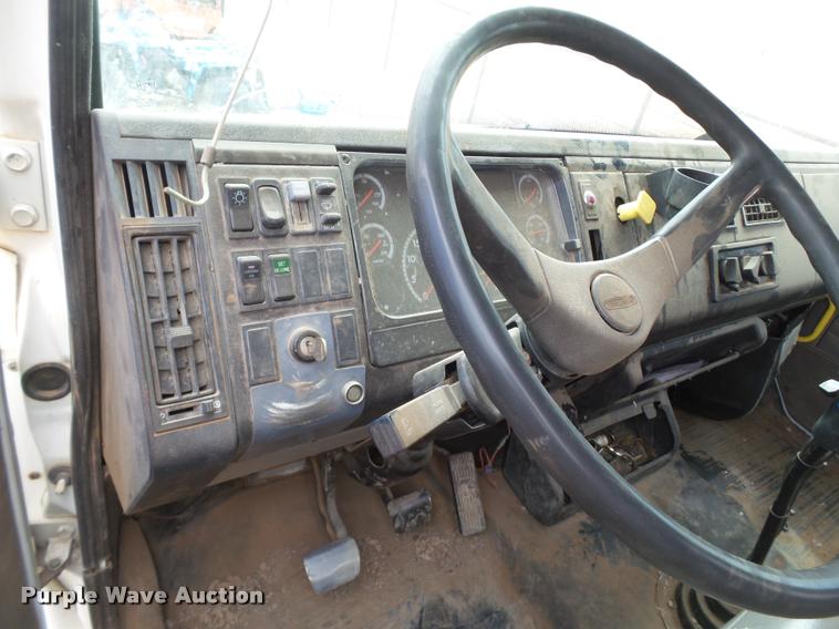 image for item DL9108 2003 Freightliner FL70 service truck with crane