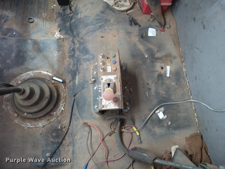 image for item DL9108 2003 Freightliner FL70 service truck with crane