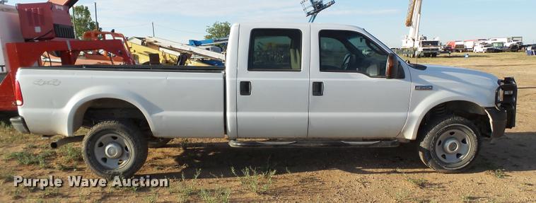 image for item DL9109 2007 Ford F250 Super Duty Crew Cab pickup truck