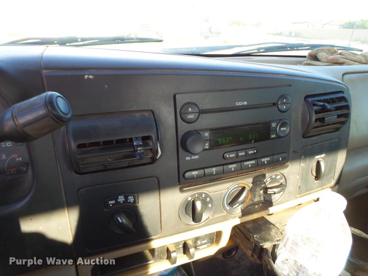 image for item DL9109 2007 Ford F250 Super Duty Crew Cab pickup truck