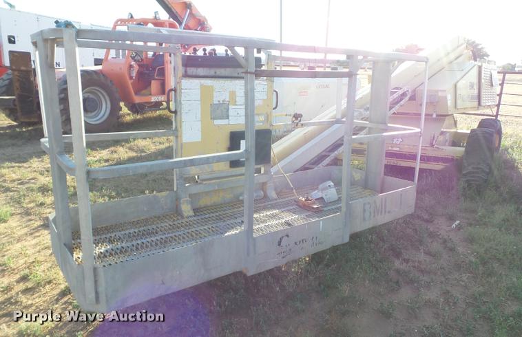 image for item DL9110 Grove MZ48B boom lift